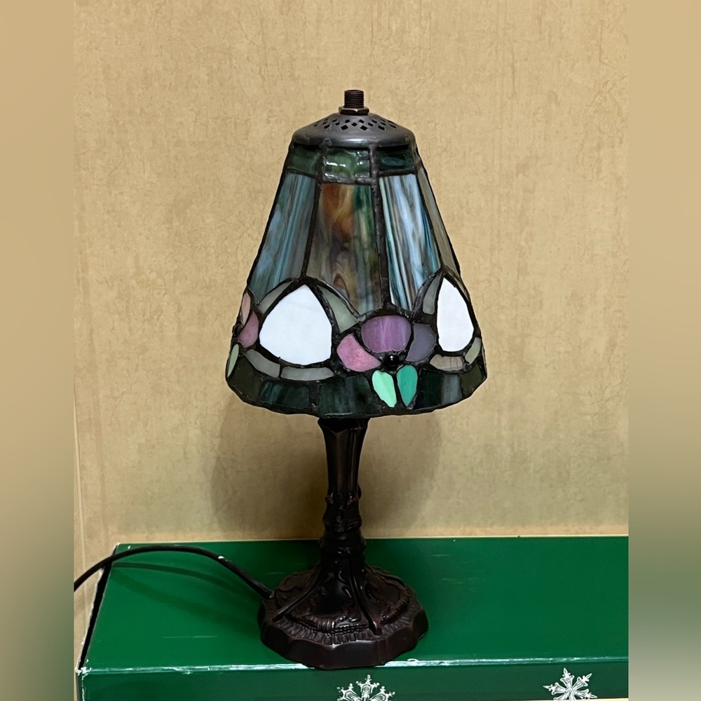 Handcrafted Stained Glass Table Lamp in Green & Pink - Picture 6 of 15